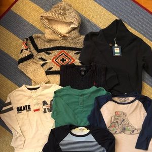 Lot of 7 boys Fall/Winter Top’s size 5/6